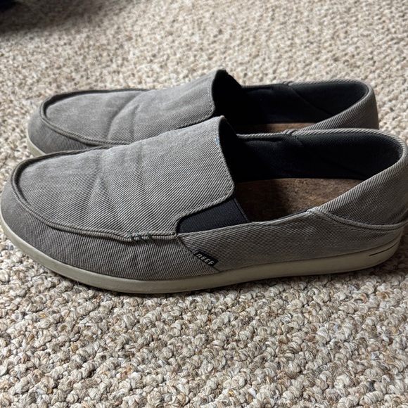 Reef Men's Gray Slip-On Shoes - Picture 3 of 7